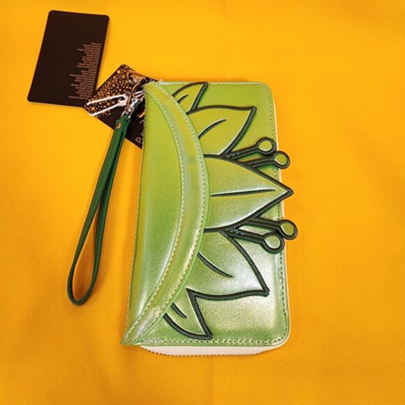 Loungefly Disney Princess & The Frog Tiana Crown Iridescent Wristlet Wallet NEW - Picture 8 of 12